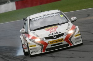 BTCC_Snetterton_2011_1