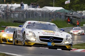 Klaus Graf / Thomas Jaeger / Jan Seyffarth / Nico Bastian (ROWE Racing, Mercedes-Benz SLS GT3, Startnummer 22)