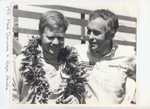 Sieger Mark Donohue und Teamchef Roger Penske 1971 (c) Pocono Raceway