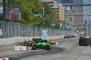 Schikane auf der Start-Ziel-Geraden (C) IndyCar Media/John Cote