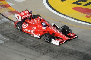 Scott Dixon (C) IndyCar Media/Chris Owens