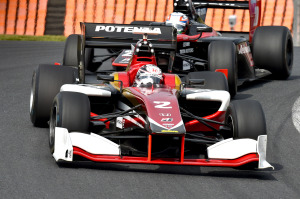 Super Formula Autopolis 2014 Yuhki Nakayama Narain Karthikeyan
