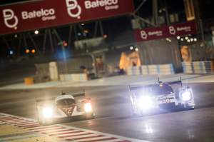 Timo Bernhard (DEU) / Mark Webber (AUS) / Brendon Hartley (NZL) / Car #20 LMP1 Porsche Team (DEU) Porsche 919 Hybrid - 6 Hours of Bahrain at Bahrain International Circuit (BIC) - Sakhir - Kingdom of Bahrain