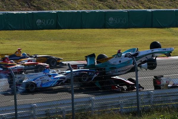 Super Formula Sugo Joao Paulo de Oliveira Crash