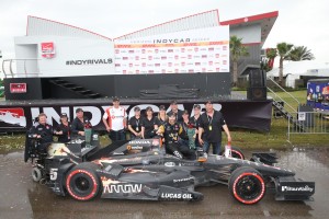 James Hinchcliffe und sein Team (c) Chris Jones/IndyCar Media