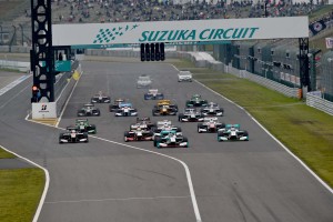 Super Formula Suzuka 2015 Start