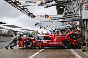 Porsche 919 Hybrid (17), Porsche Team: Timo Bernhard, Mark Webber, Brendon Hartley
