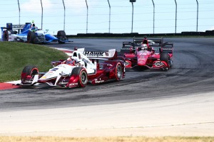 Montoya vor Rahal (c) Bret Kelley/IndyCar Media