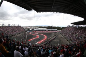 F1_Race_Mexico_2015_18