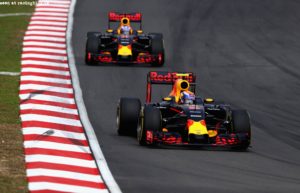 f1_race_malaysia_2016_18