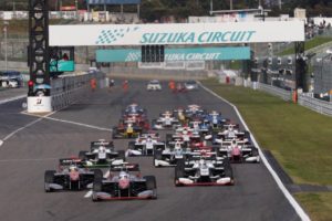 super-formula-suzuka-jaf-gp-2016-race-1-start
