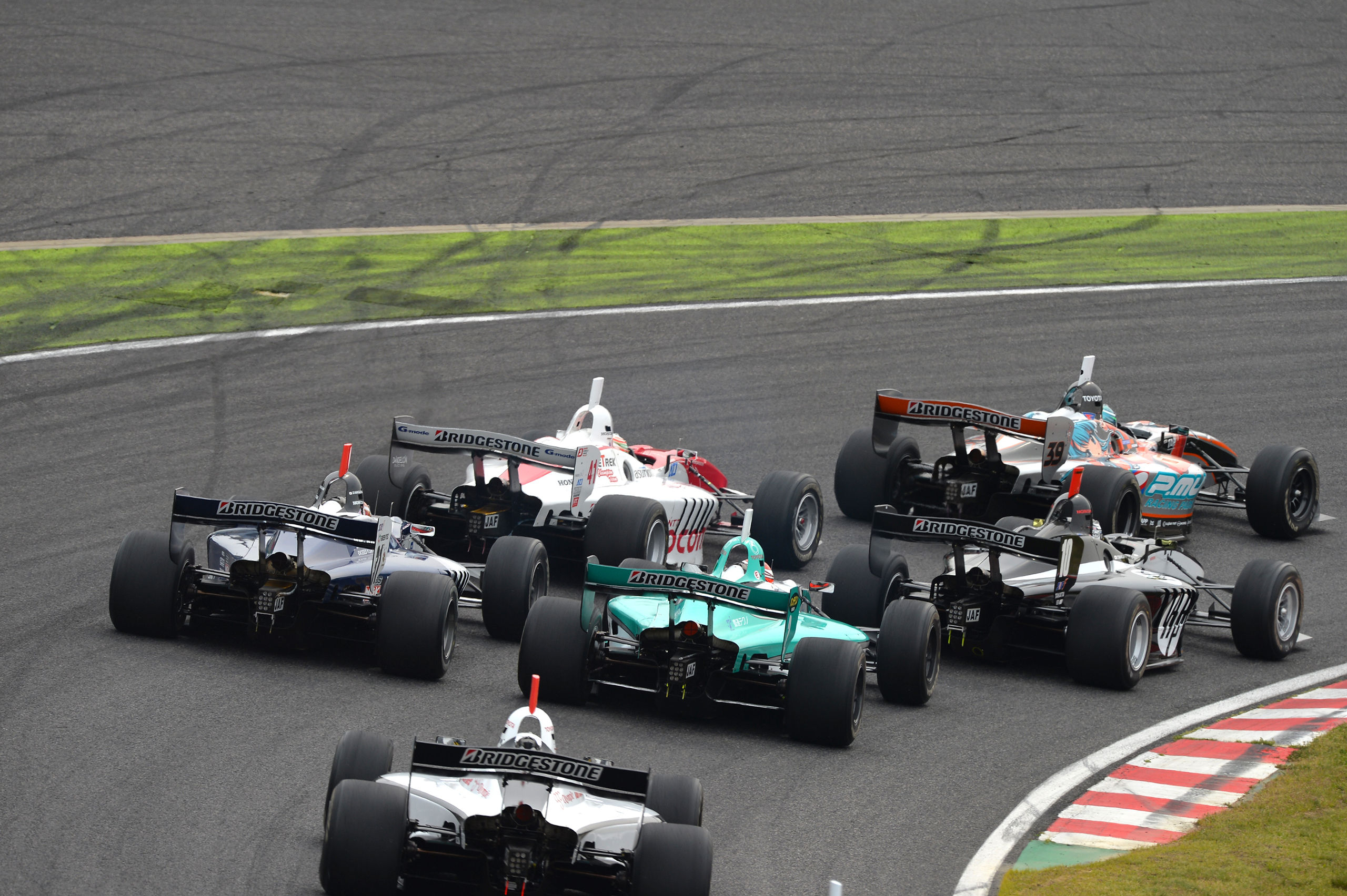 Super Formula Suzuka 2013 Start Turn 1