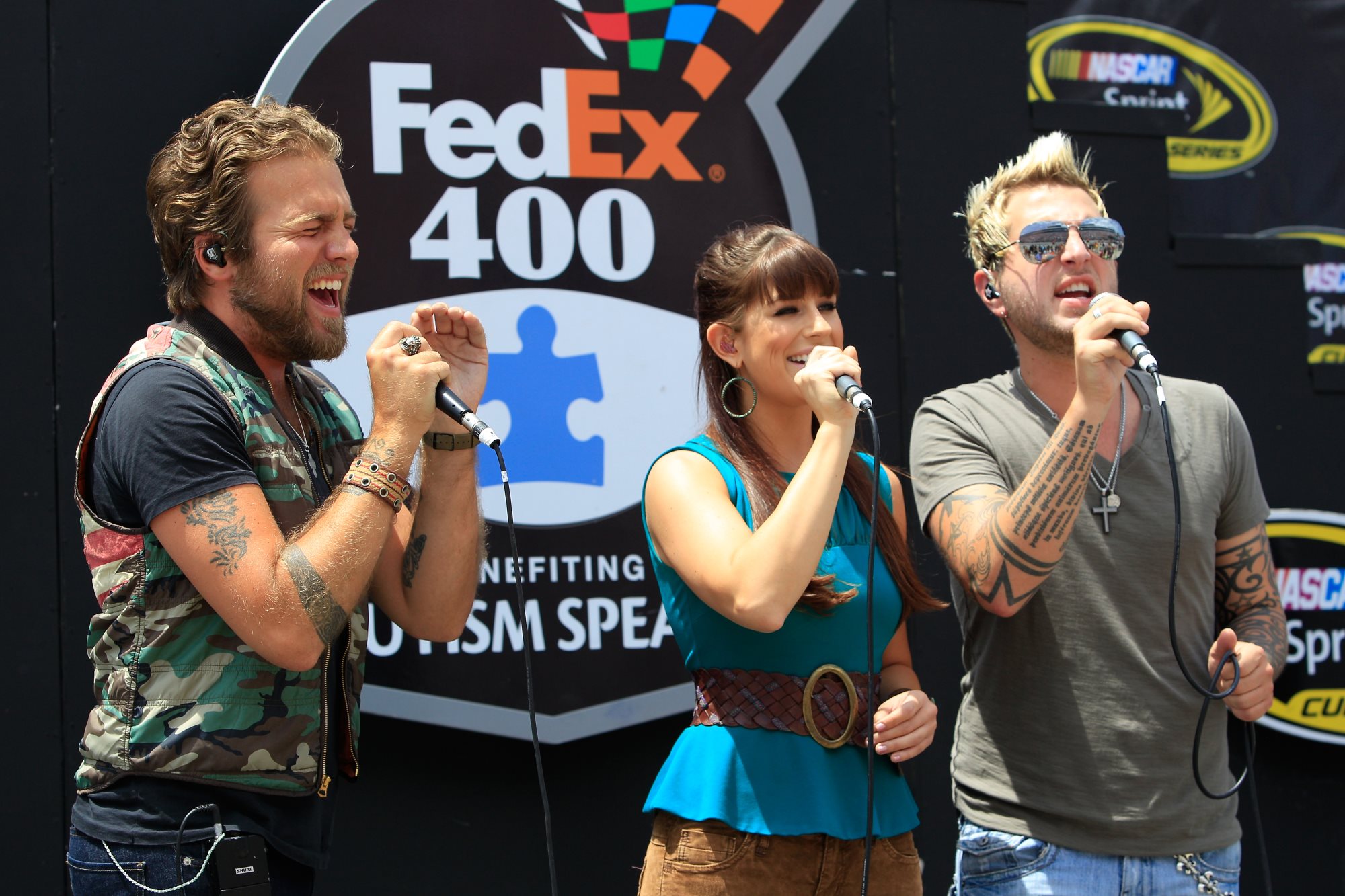 Gloriana_NSCS_PreRace_060213_Dover_National_Anthem