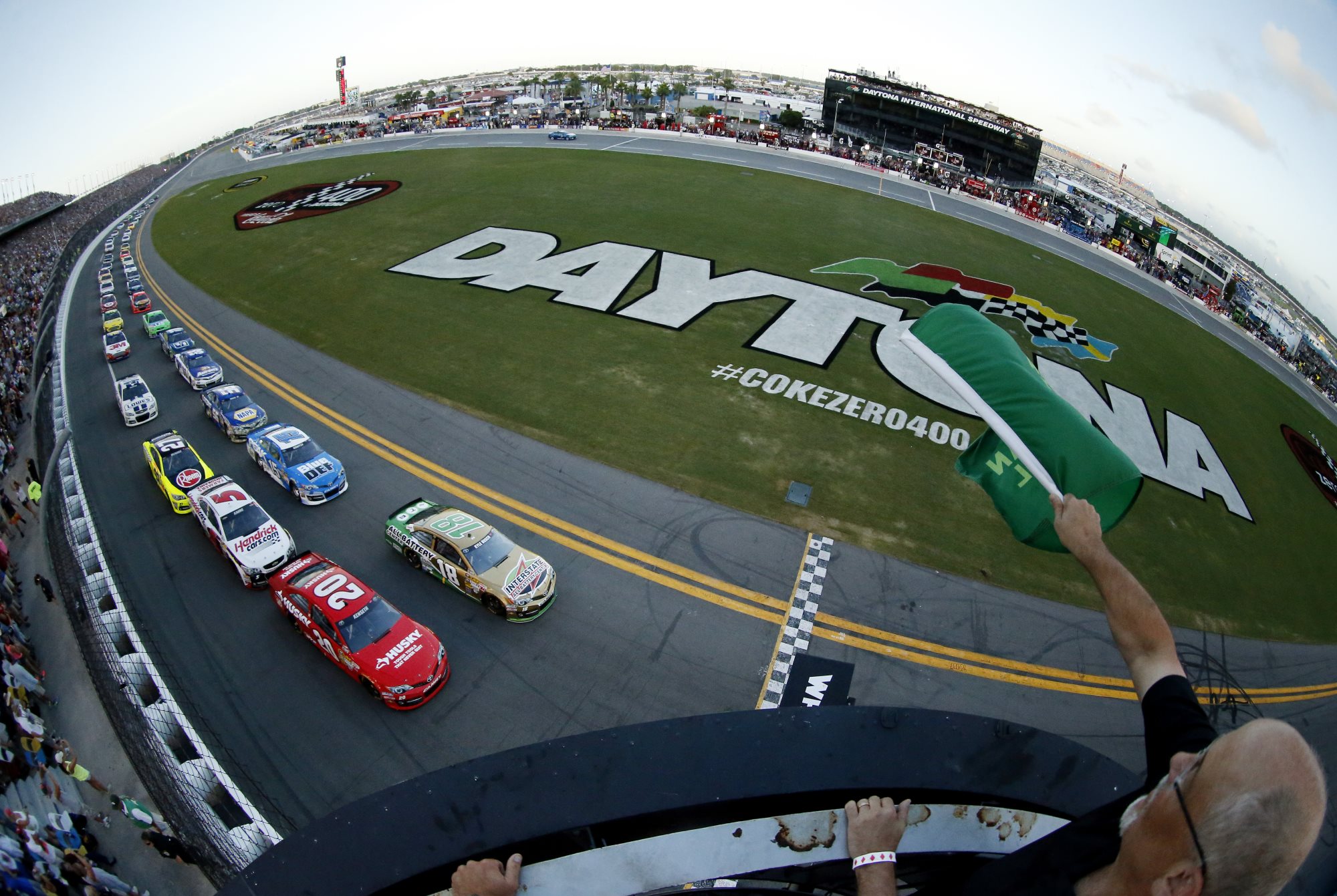 daytona_green_flag_nscs_070613