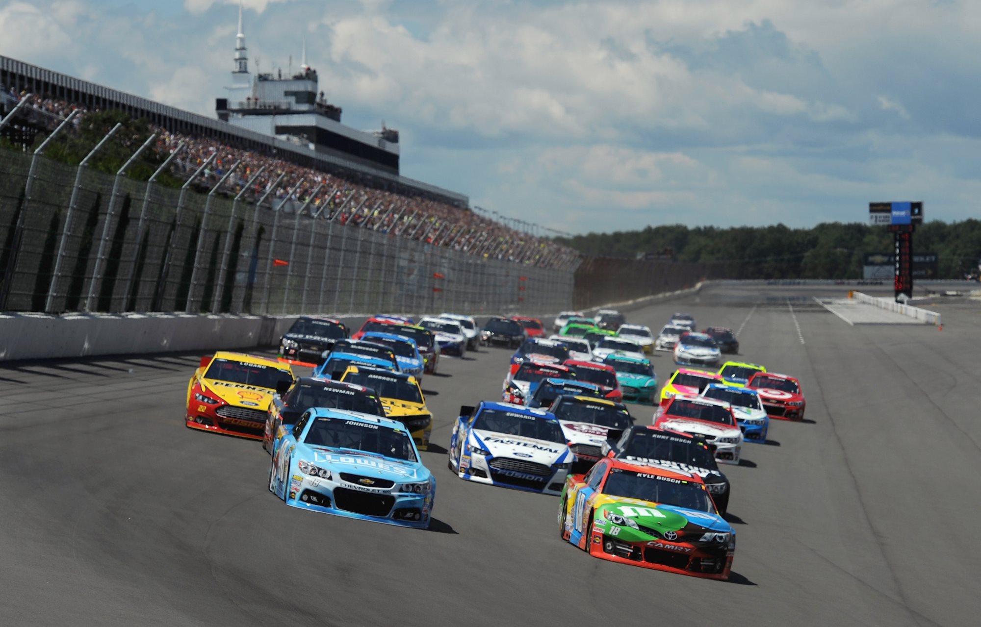 Pocono-Turn-1-NASCAR-Sprint-Cup-Series-Pocono-GoBowling400