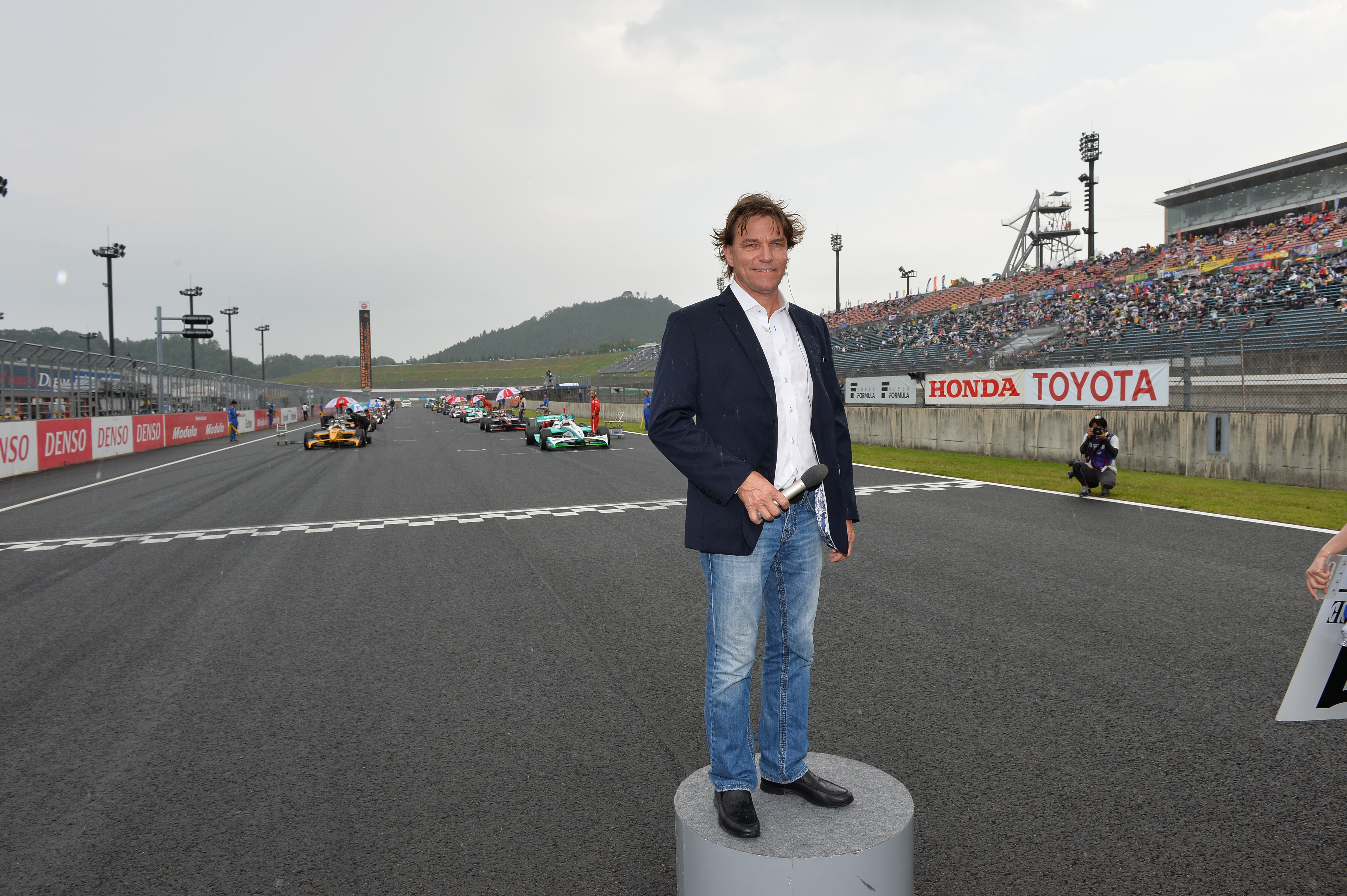 Super Formula Motegi 2013 Stefan Johansson Grid