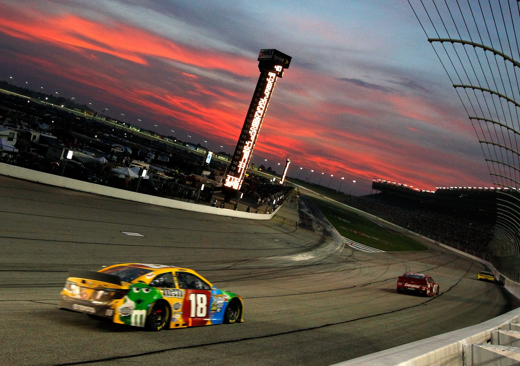 NASCAR_NSCS_ATL_Kyle_Busch_9113