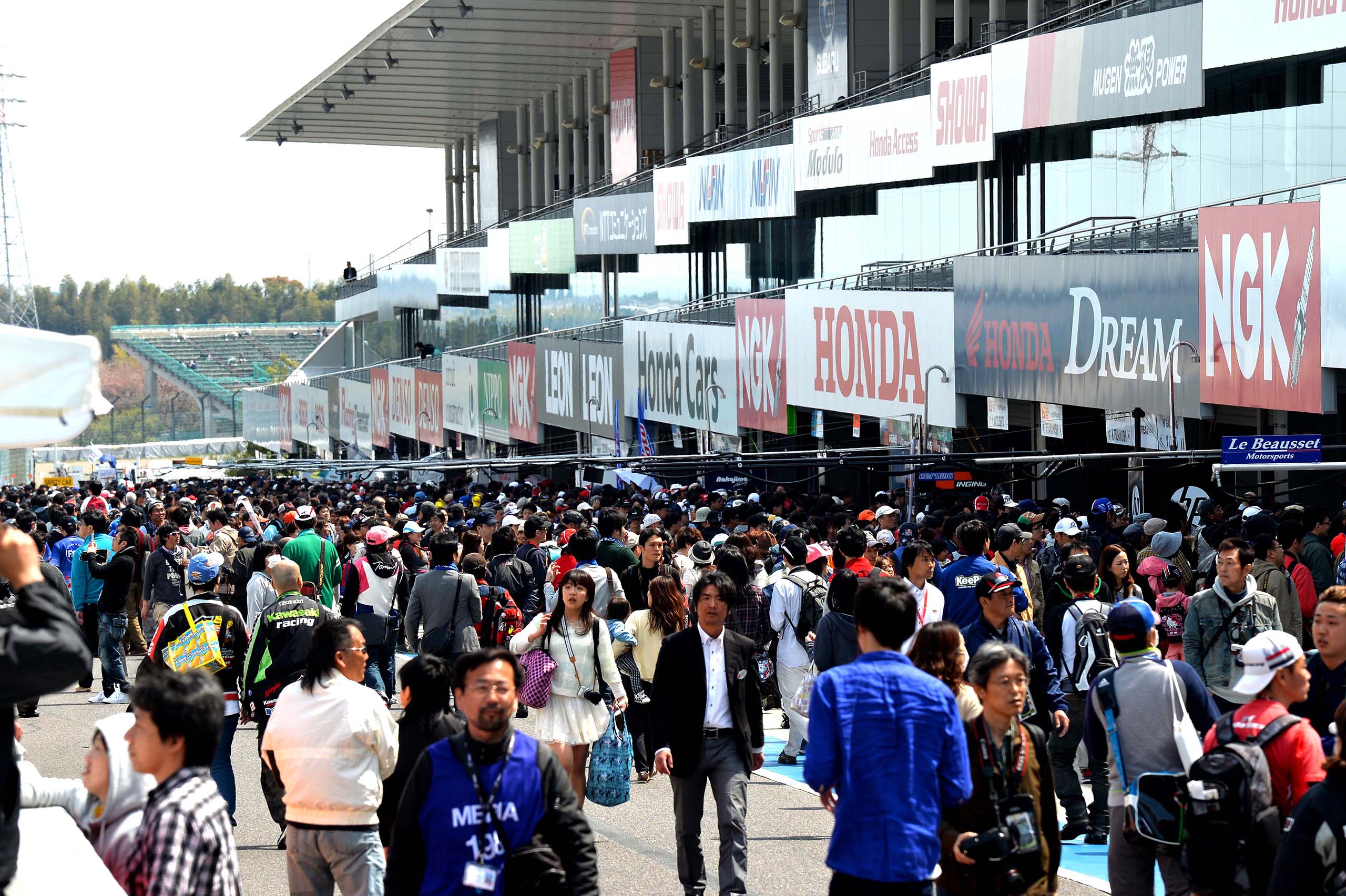 Super Formula Suzuka 2014 Pit Walk