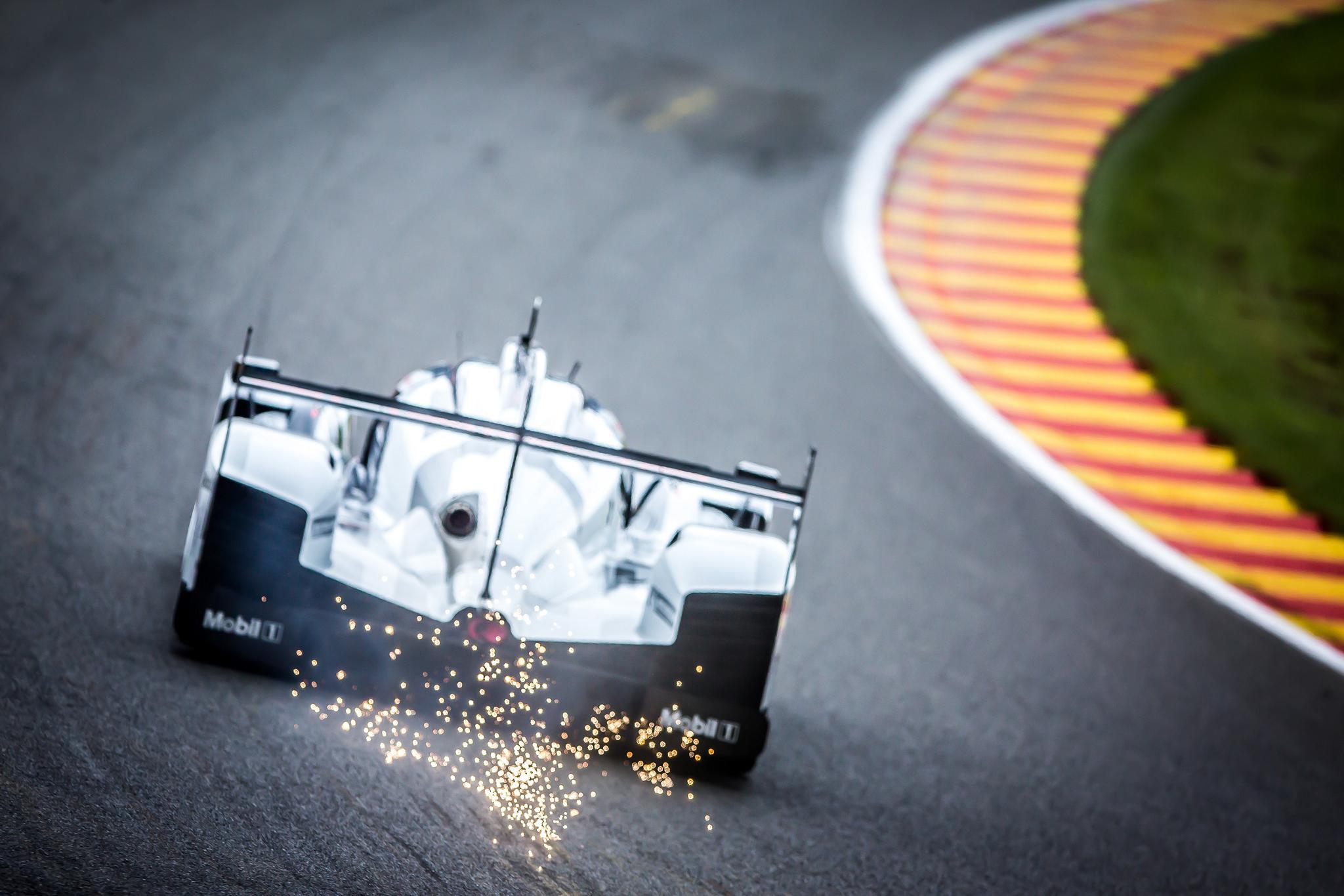 Romain Dumas (FRA) / Neel Jani (CHE) / Marc Lieb (DEU) driving the #14 LMP1 Porsche Team (DEU) Porsche 919 Hybrid