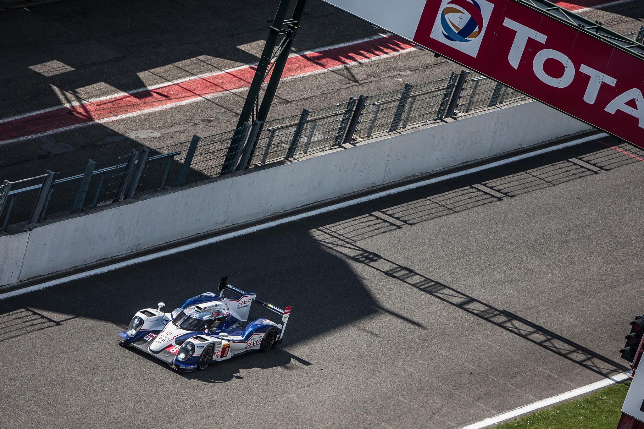 Anthony Davidson (GBR) / Nicolas Lapierre (FRA) / Sebastien Buemi (CHE) driving the #8 LMP1 Toyota Racing (JPN) Toyota TS 040 – Hybrid