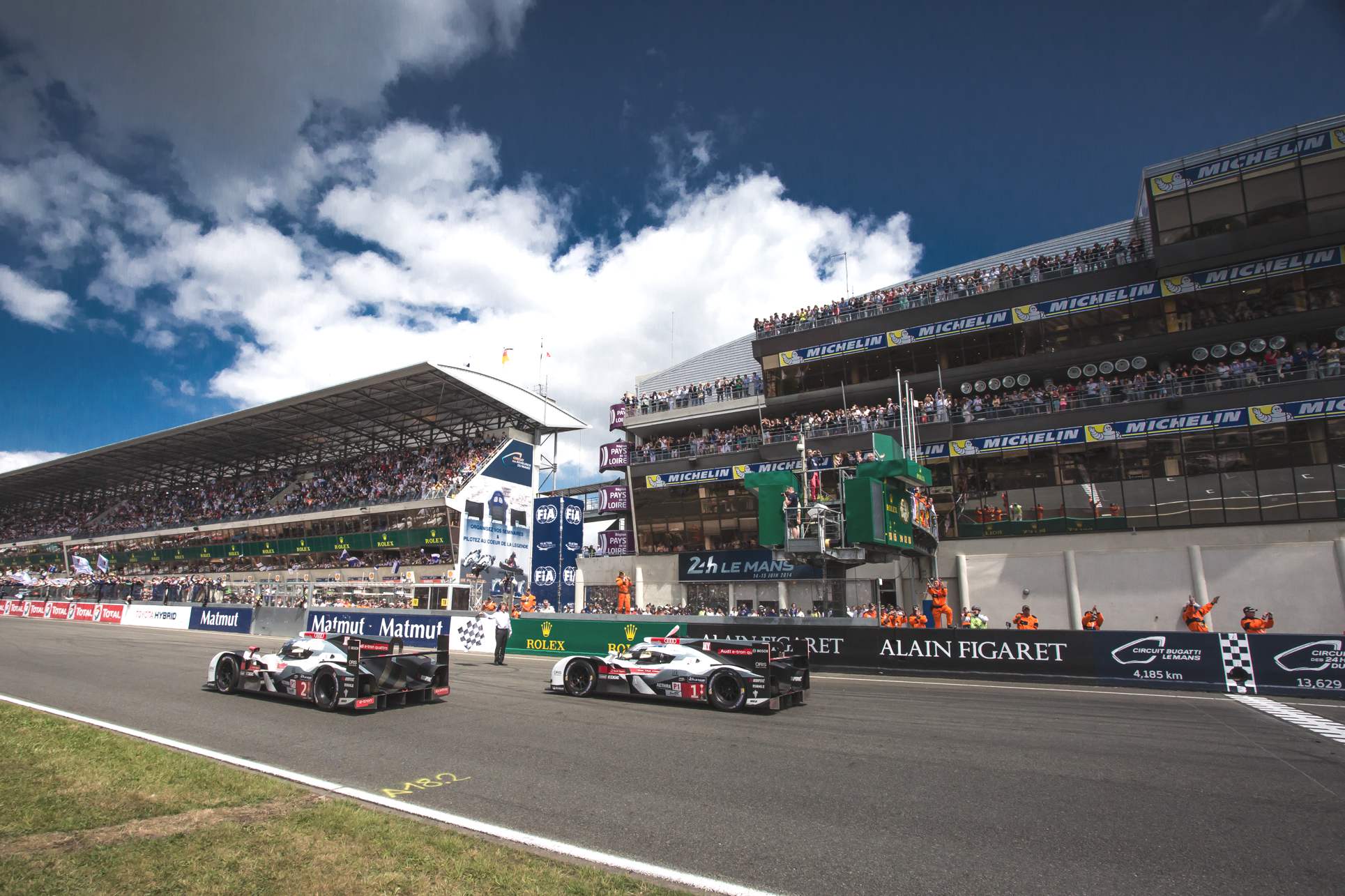 2014-24-Heures-du-Mans-24-gt3-9249