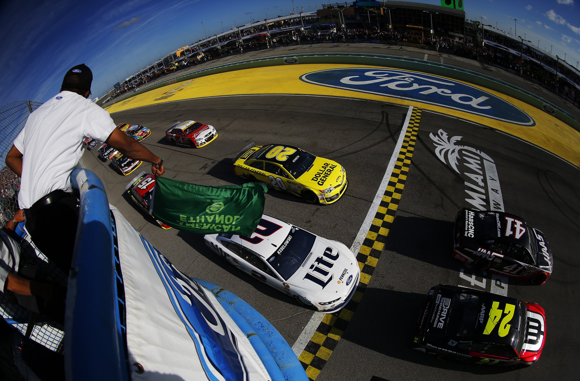 NSCS_111614_GreenFlag
