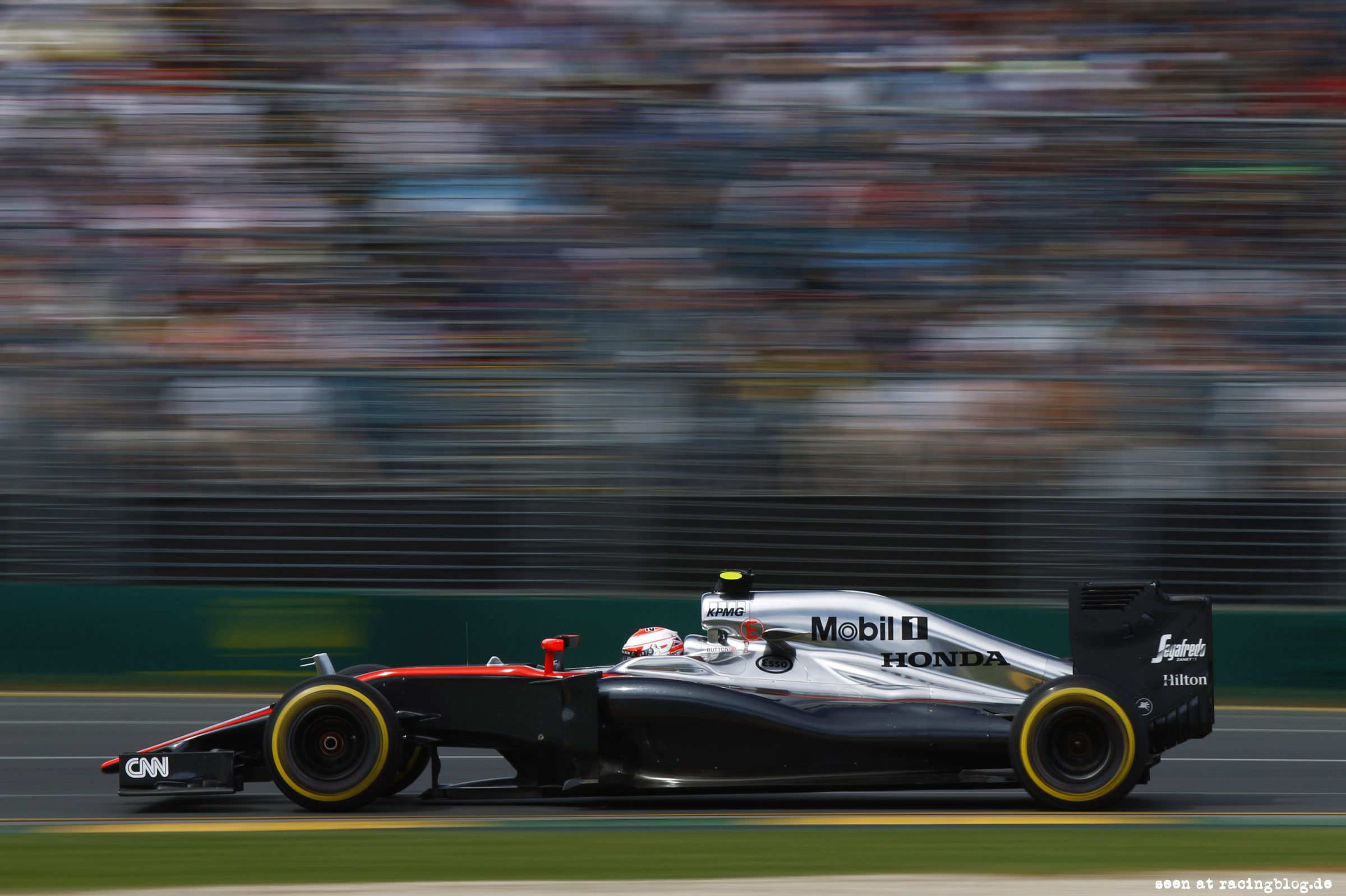 Jenson Button on track. Formel Eins Australien 2015