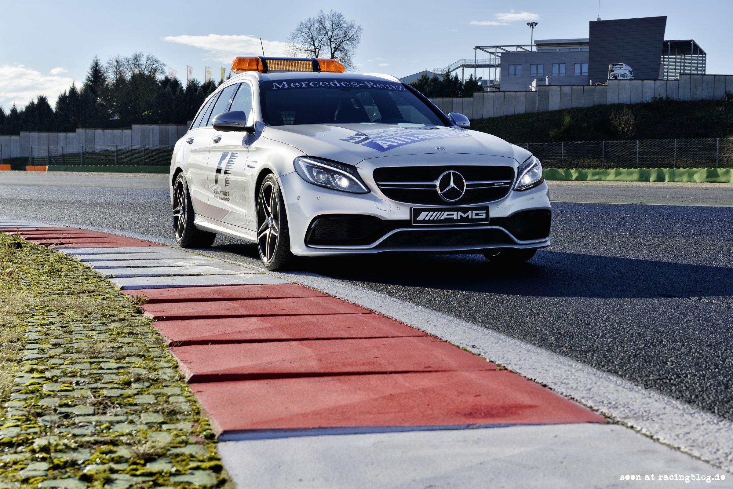 Mercedes-AMG C 63 S T-Modell als Official Medical Car der FIA Fo AMG GT Medical Car