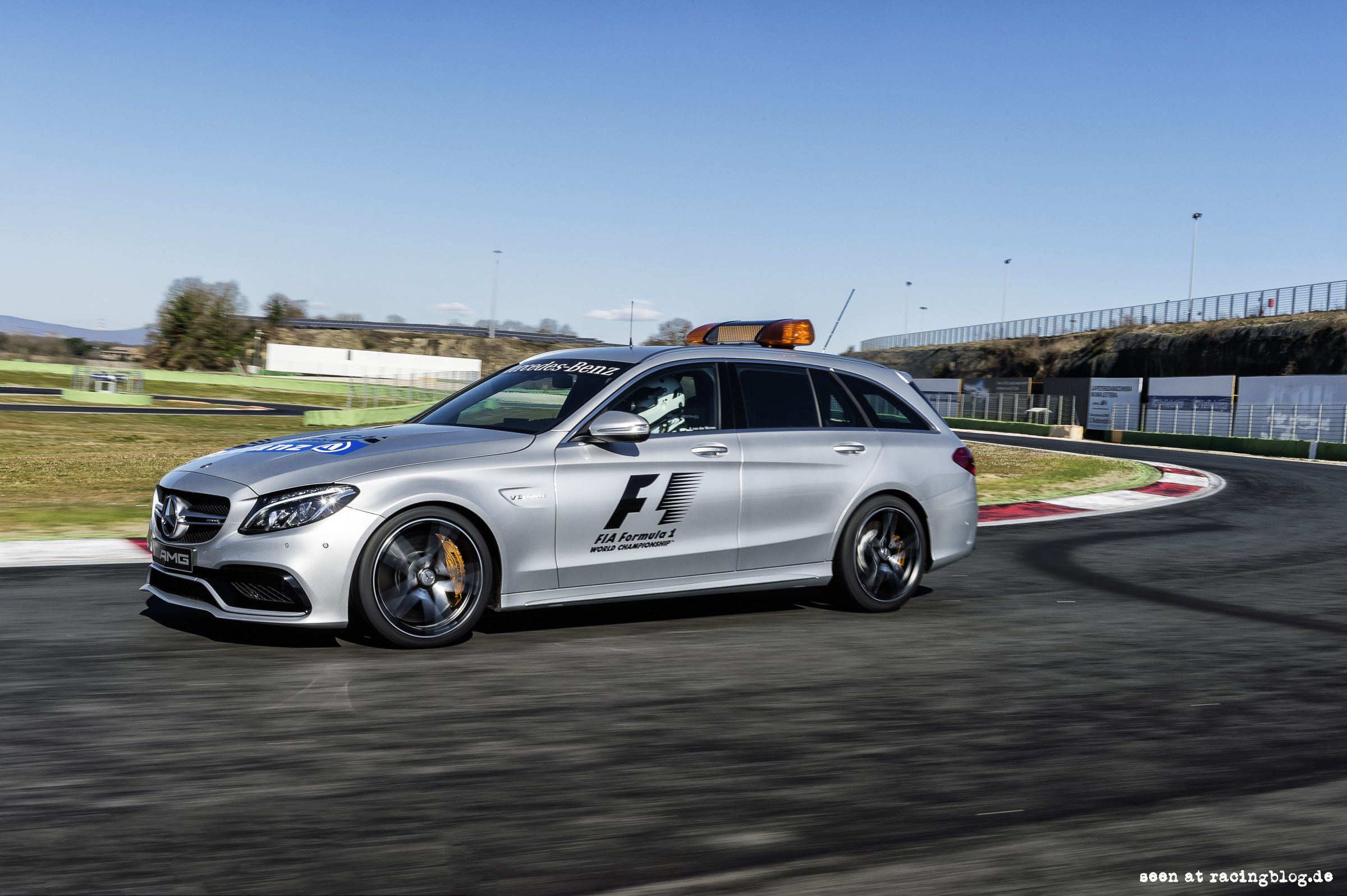 Mercedes-AMG C 63 S T-Modell als Official Medical Car der FIA Fo AMG GT Medical Car