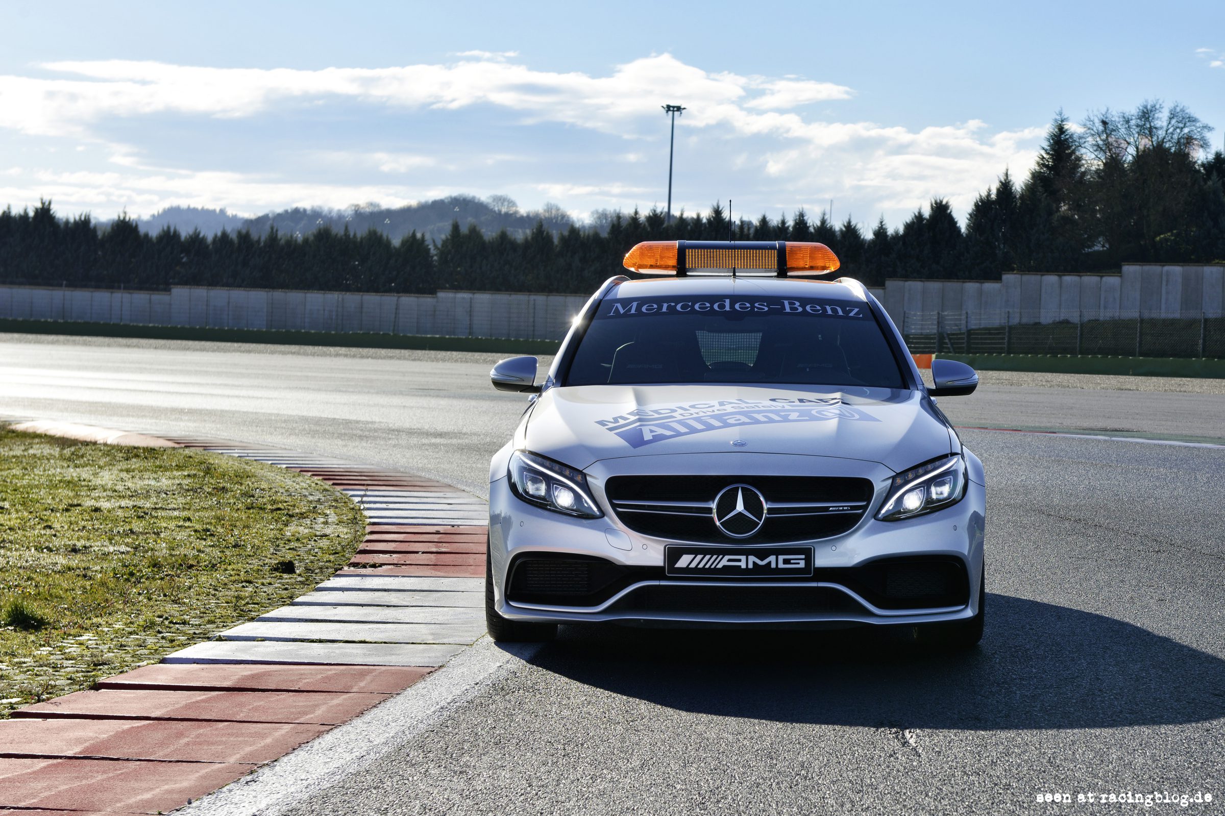 Mercedes-AMG C 63 S T-Modell als Official Medical Car der FIA Fo AMG GT Medical Car