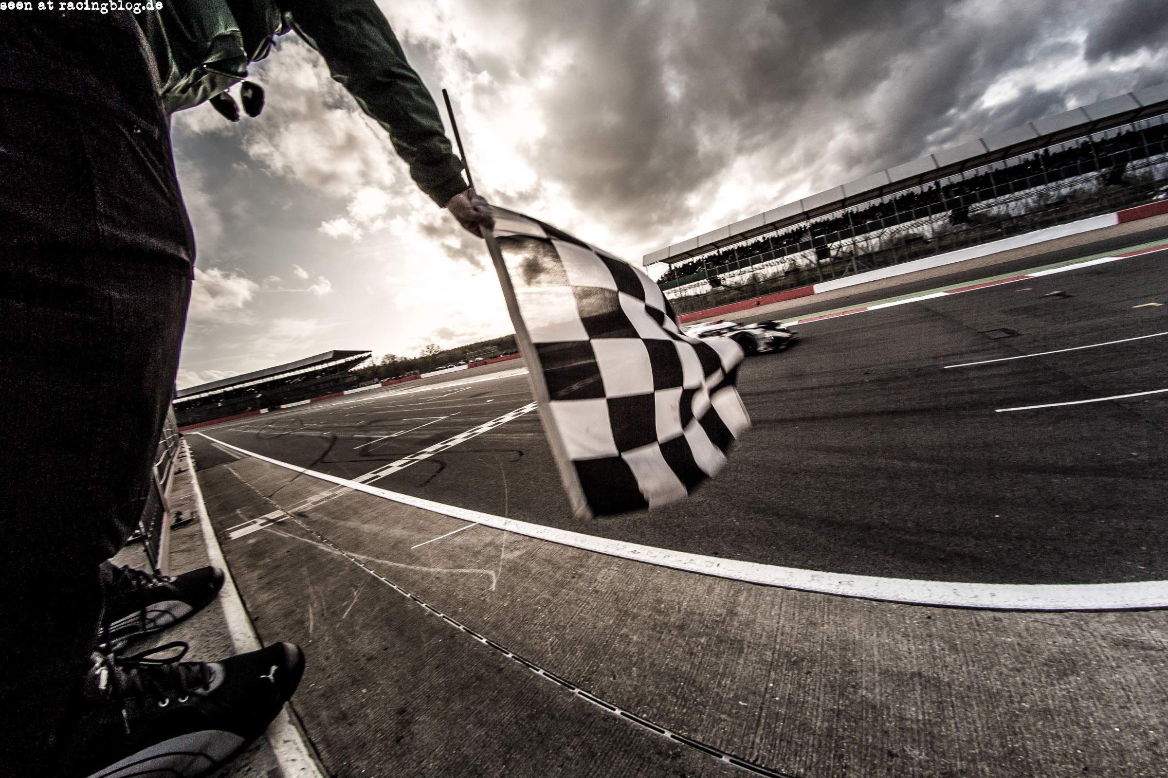Car #7 / AUDI SPORT TEAM JOEST (DEU) / Audi R18 e-tron quattro Hybrid / Marcel Fassler (CHE) / Andre Lotterer (DEU) / Benoit Treluyer (FRA) – FIA WEC 6 Hours of Silverstone at Northamptonshire – Towcester – United Kingdom FIA WEC Silverstone 2015