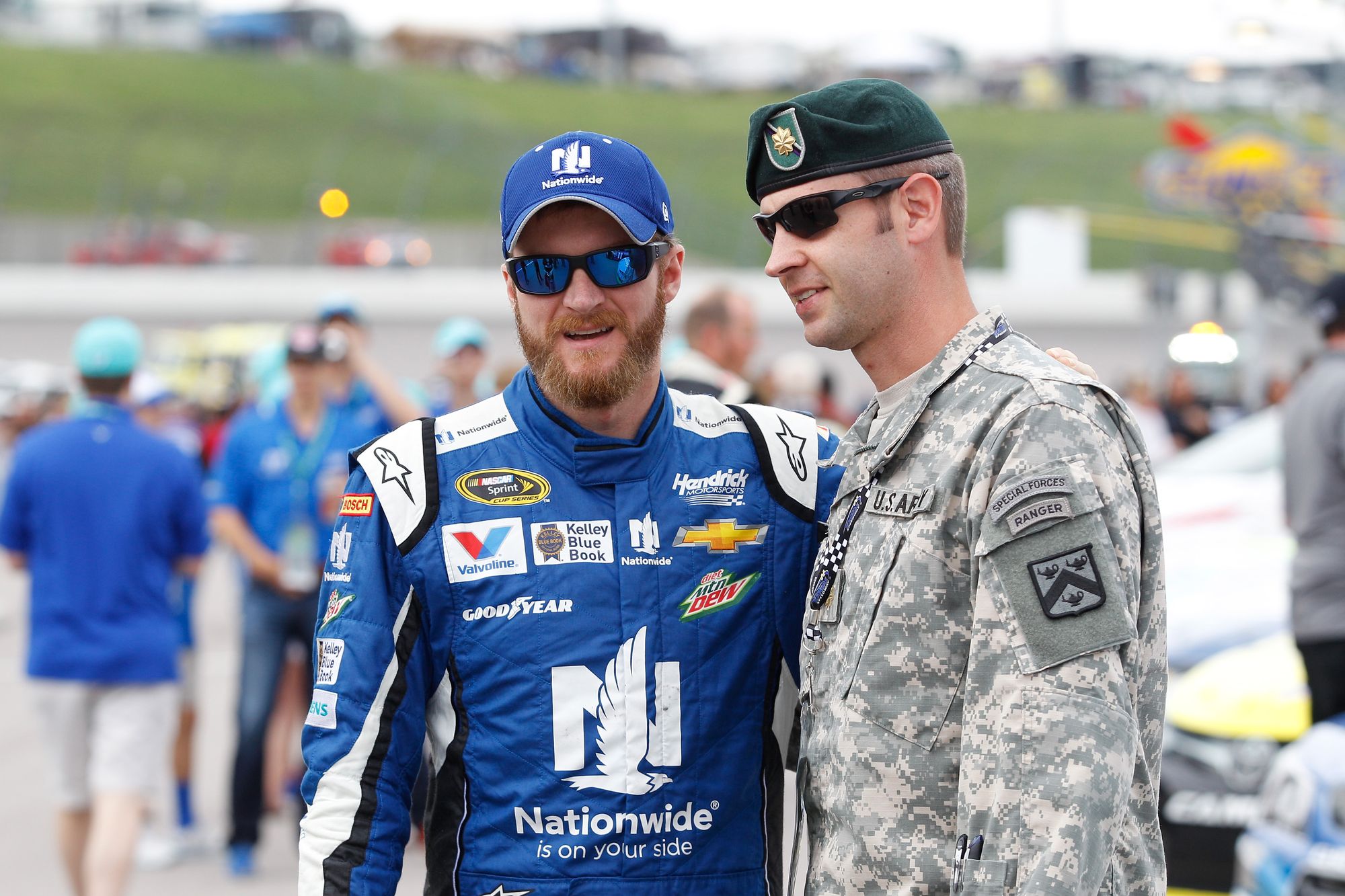 NSCS_KANSAS_050915_DaleJr