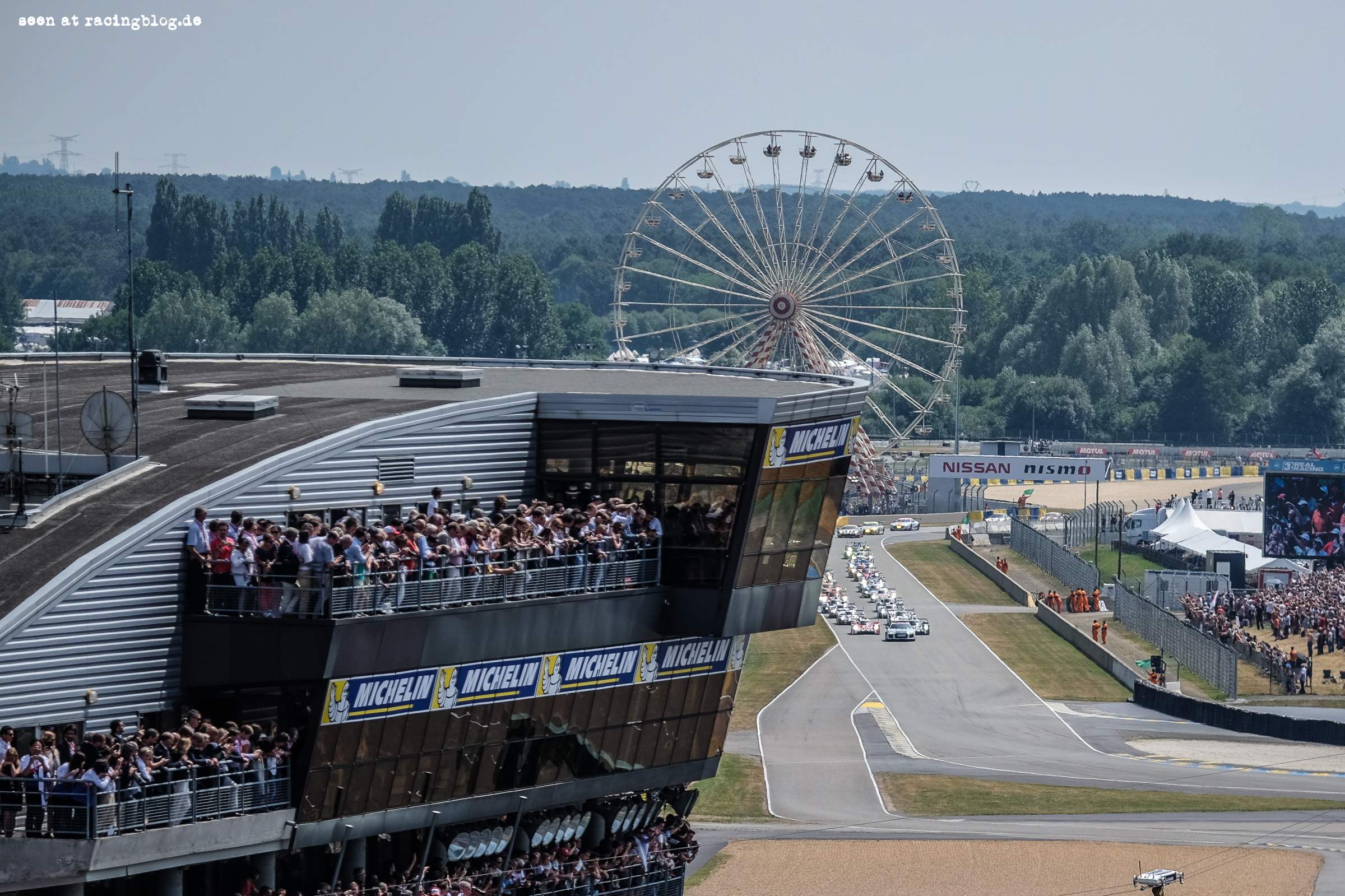 Green Flag – Le Mans 24 Hours at Circuit Des 24 Heures – Le Mans – France Le Mans 2015