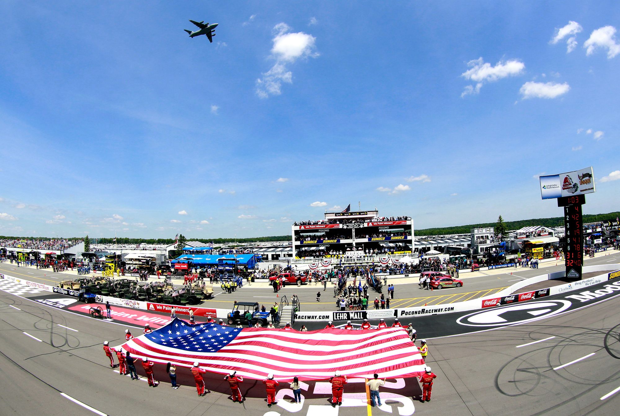 NASCAR Sprint Cup Series Axalta ‚We Paint Winners‘ 400