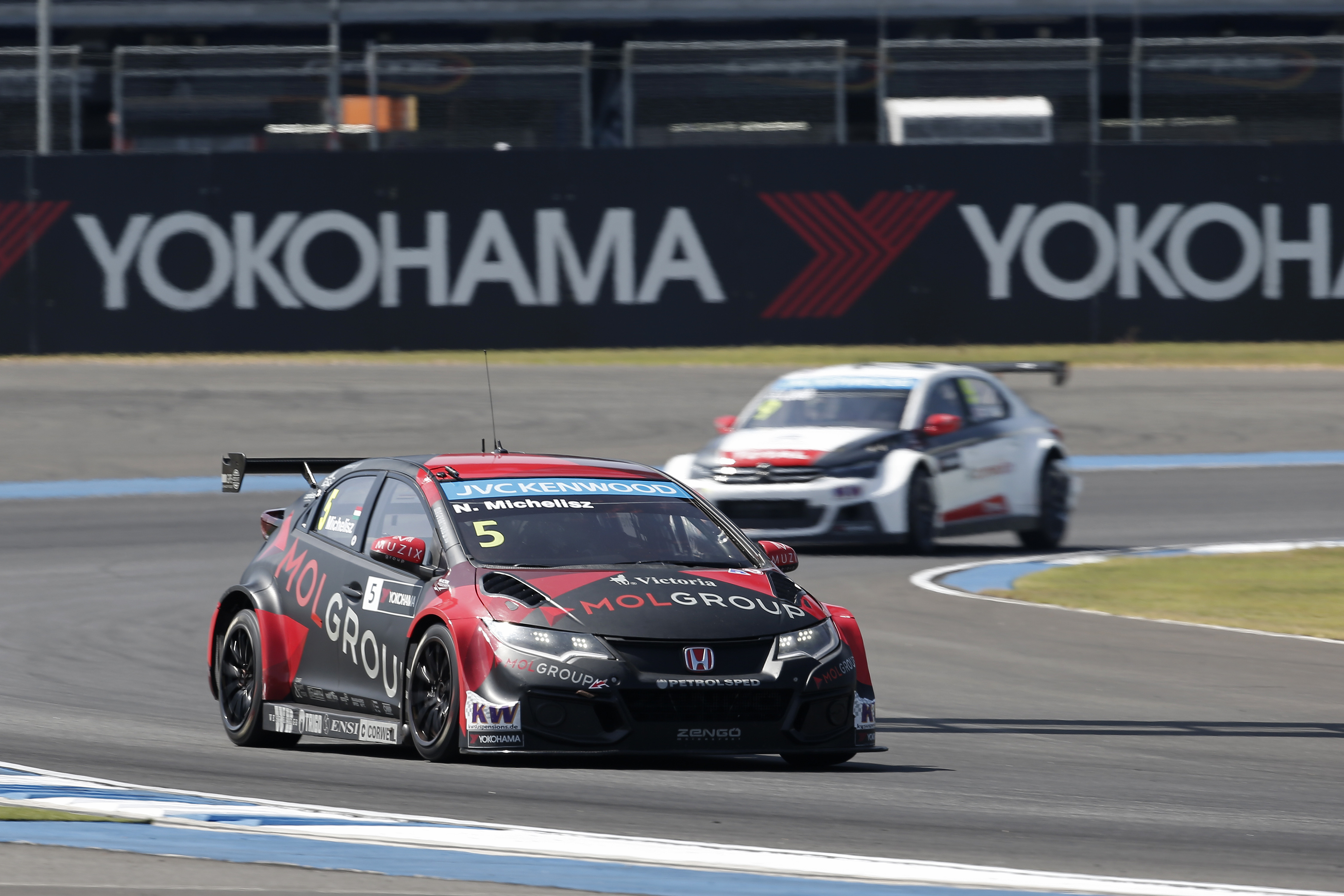 AUTO – WTCC BURIRAM 2015