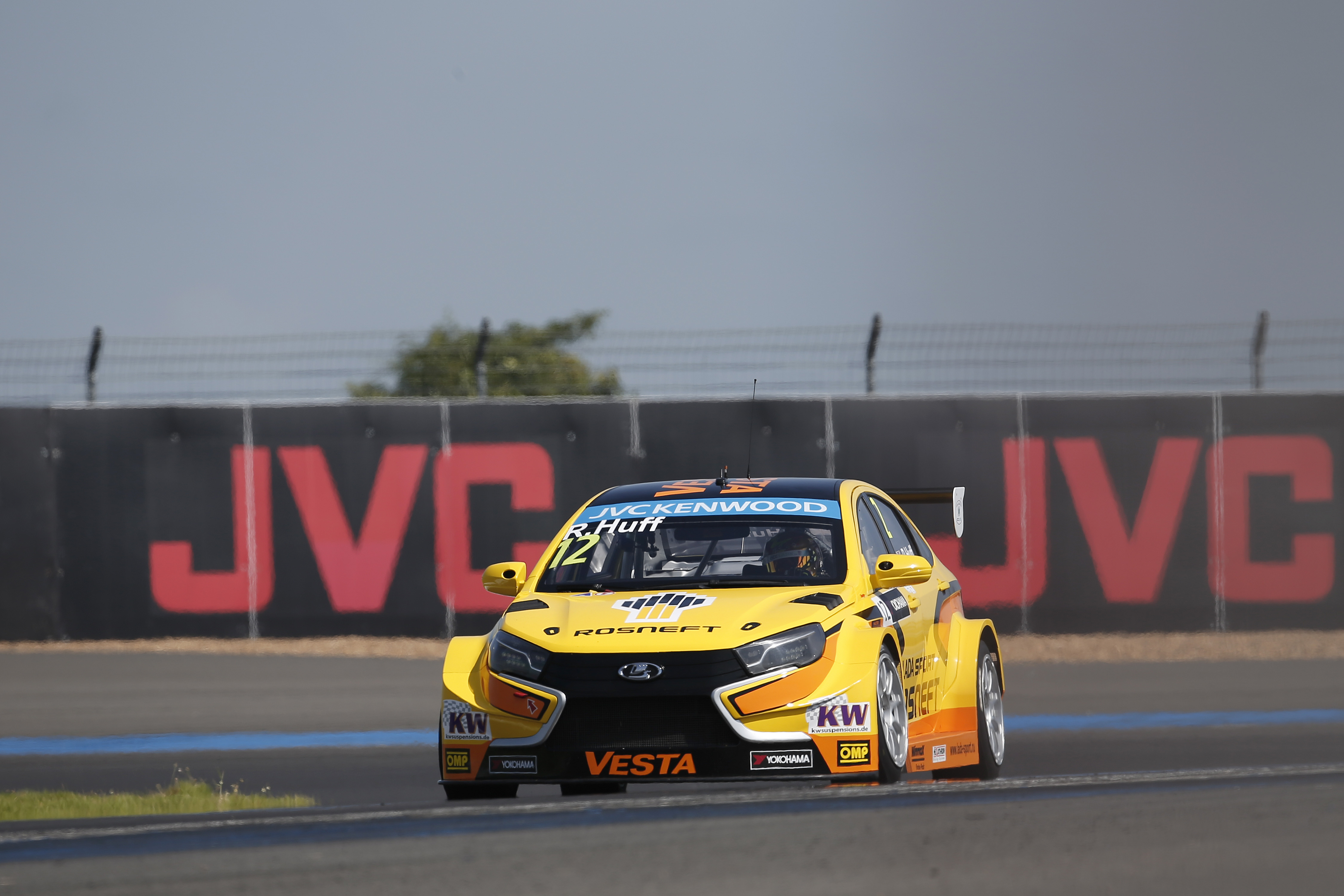 AUTO – WTCC BURIRAM 2015