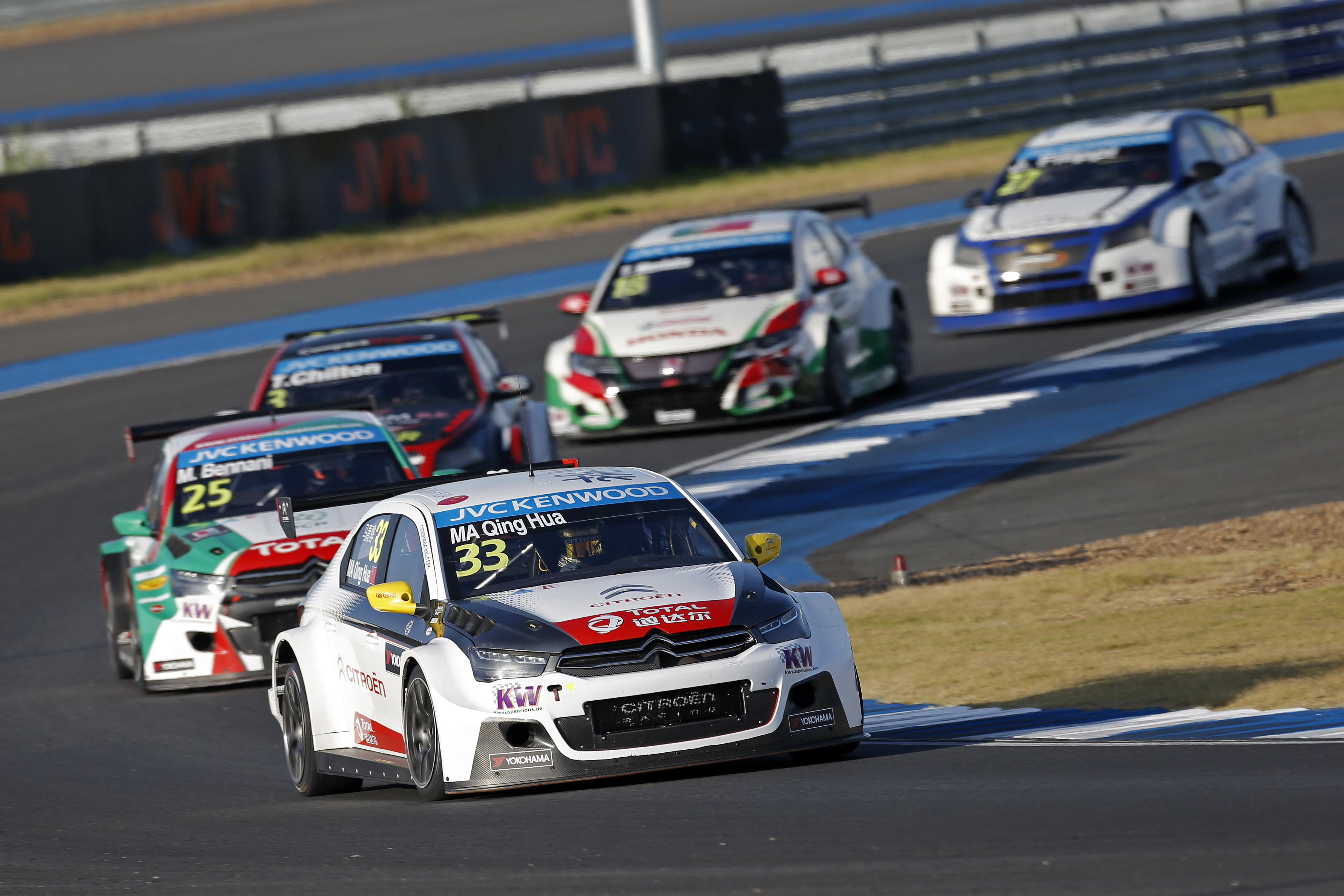 AUTO – WTCC BURIRAM 2015