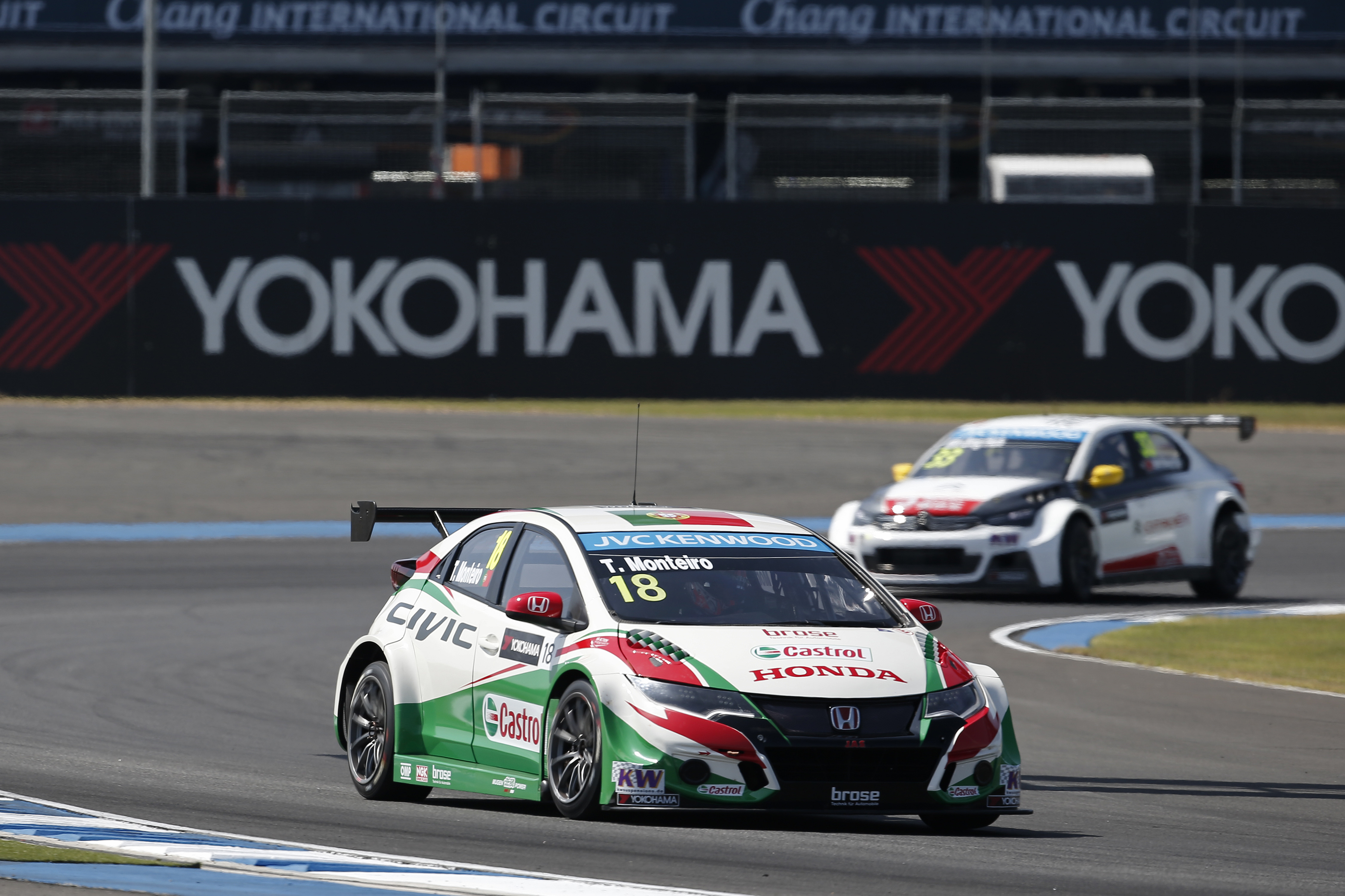 AUTO – WTCC BURIRAM 2015