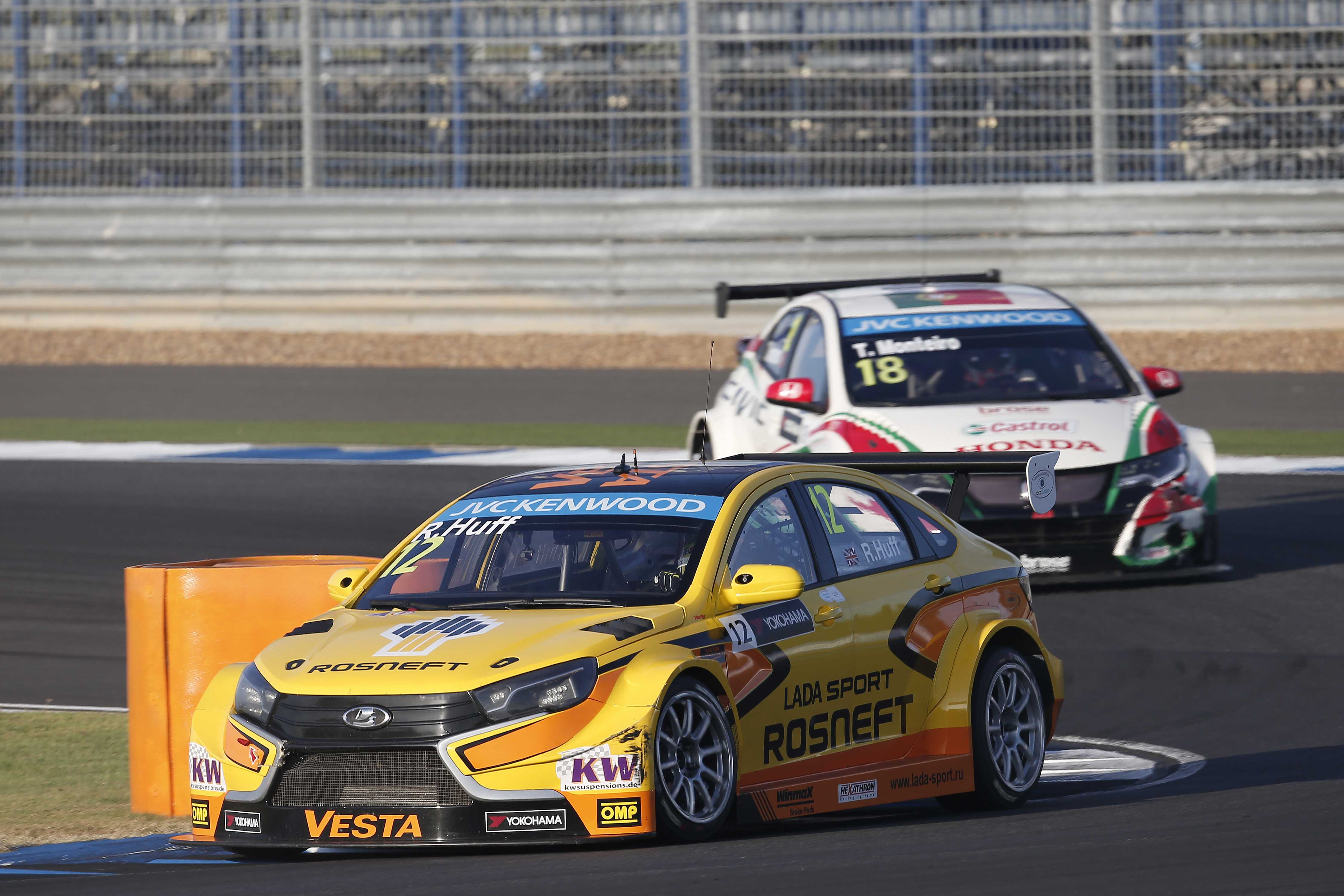 AUTO – WTCC BURIRAM 2015