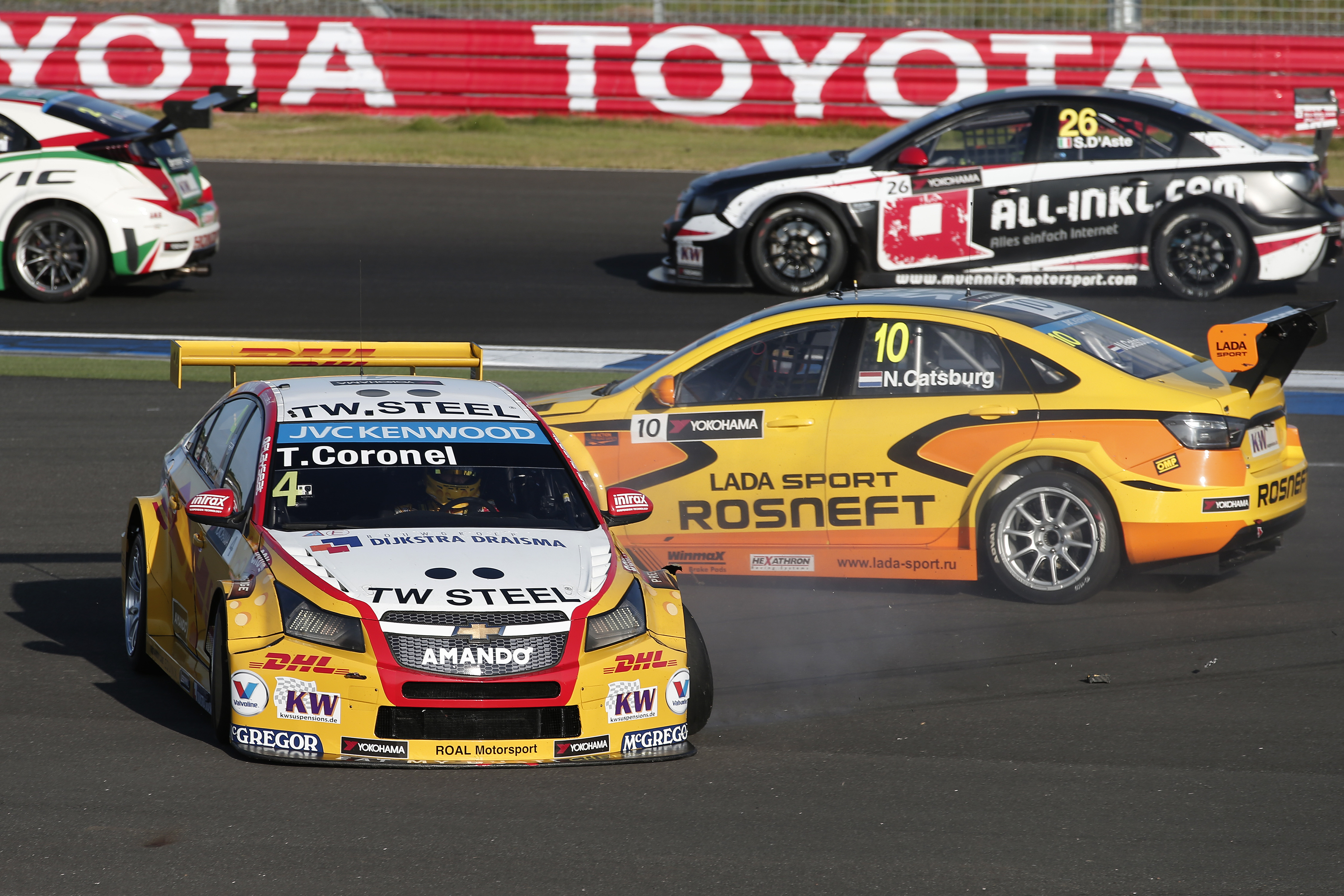 AUTO – WTCC BURIRAM 2015