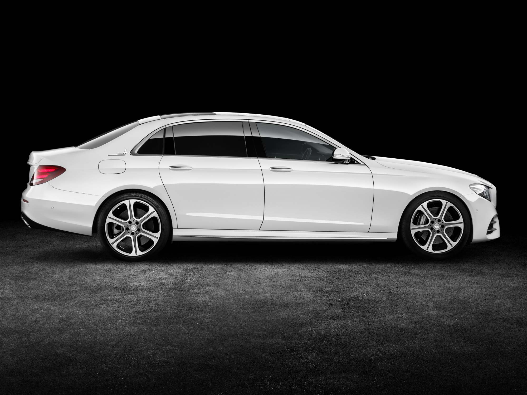 Langversion der neuen E-Klasse LimousineLong-wheelbase version