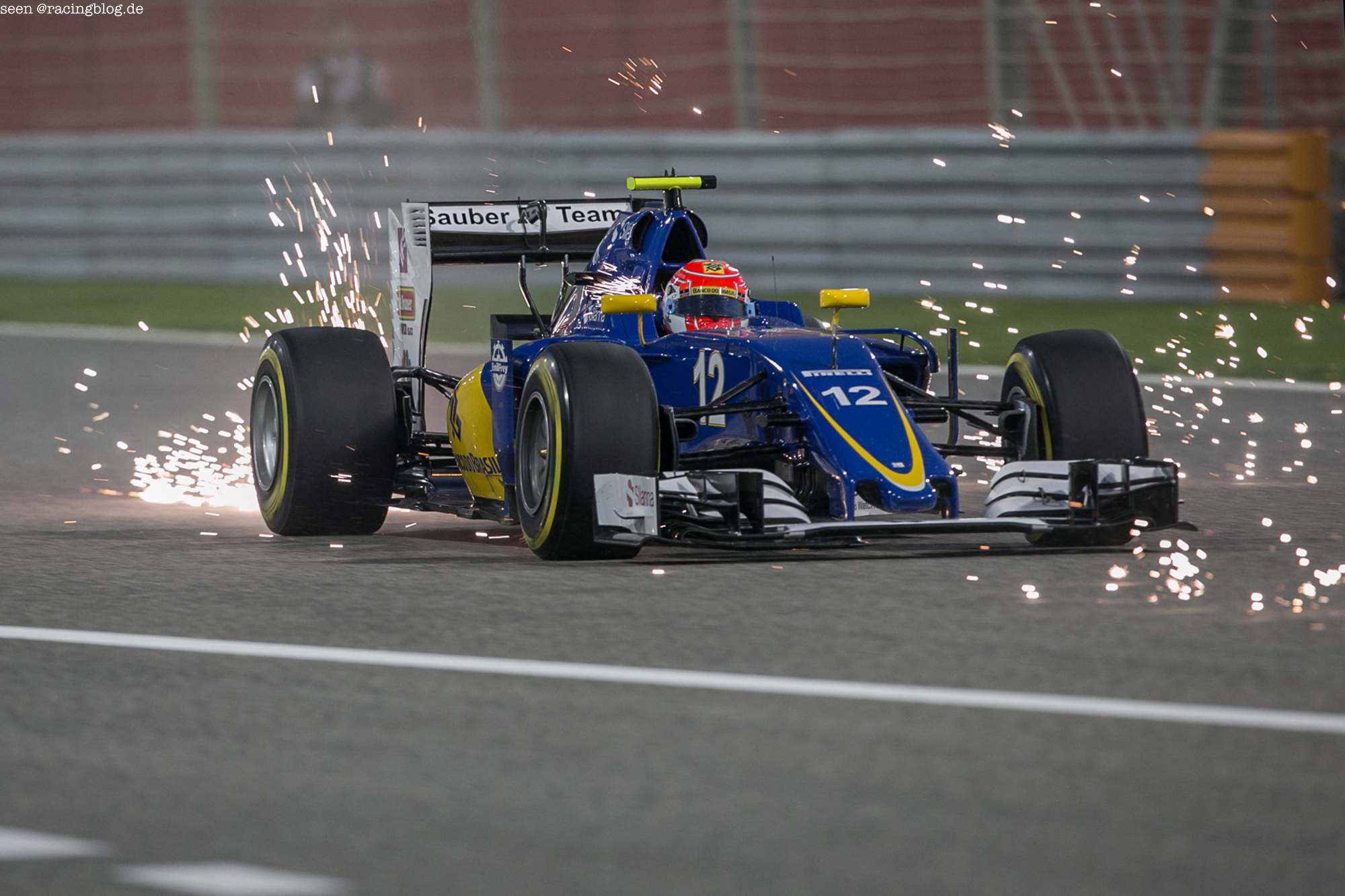 F1_Bahrain_Race_2016_08