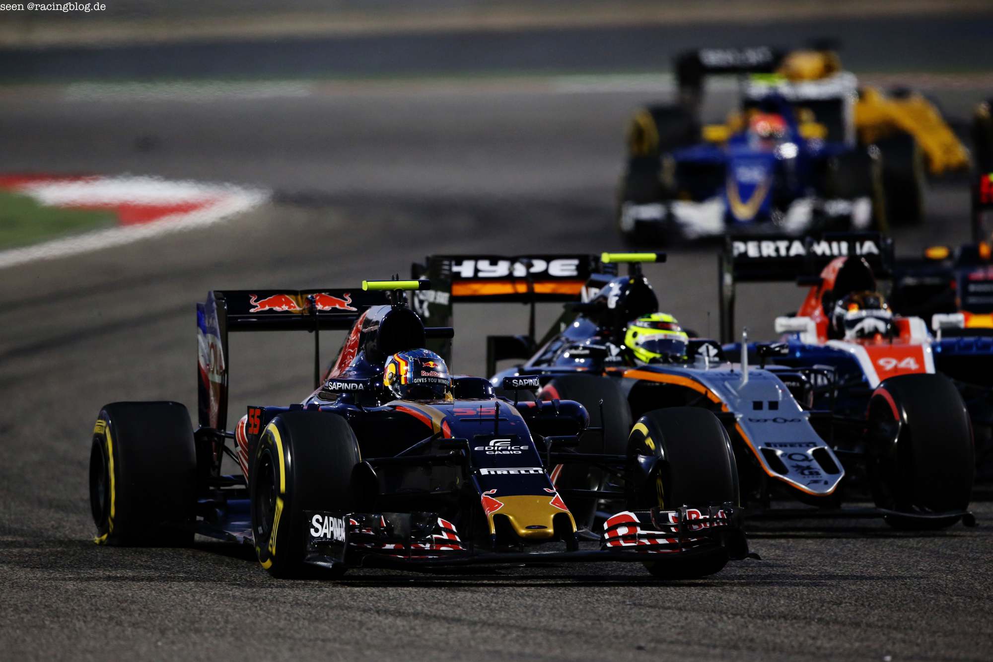F1_Bahrain_Race_2016_13