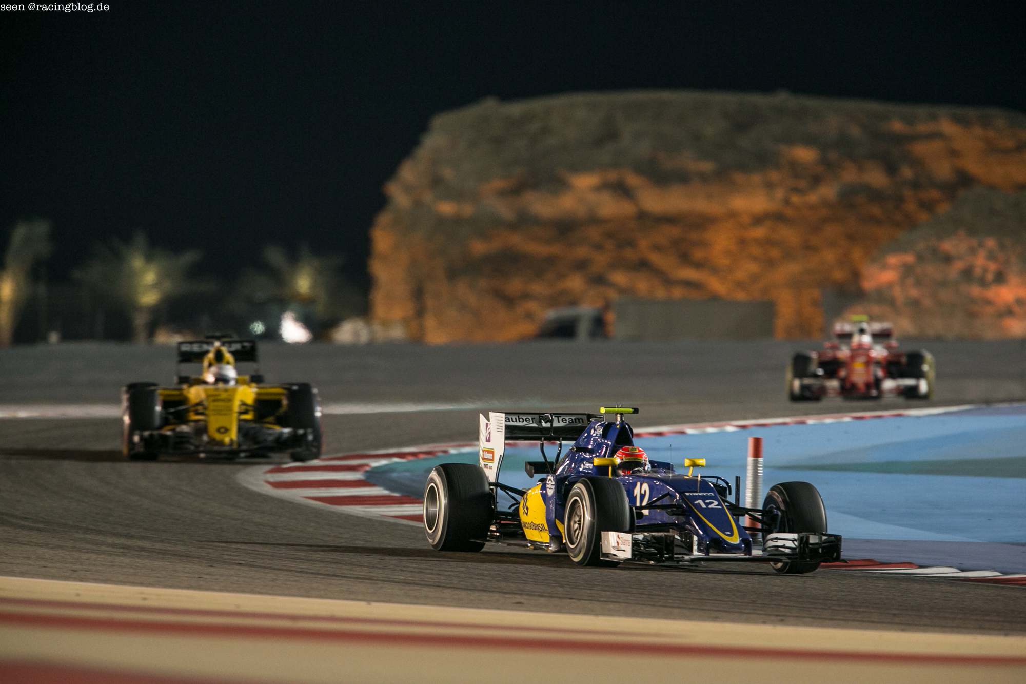 F1_Bahrain_Race_2016_15