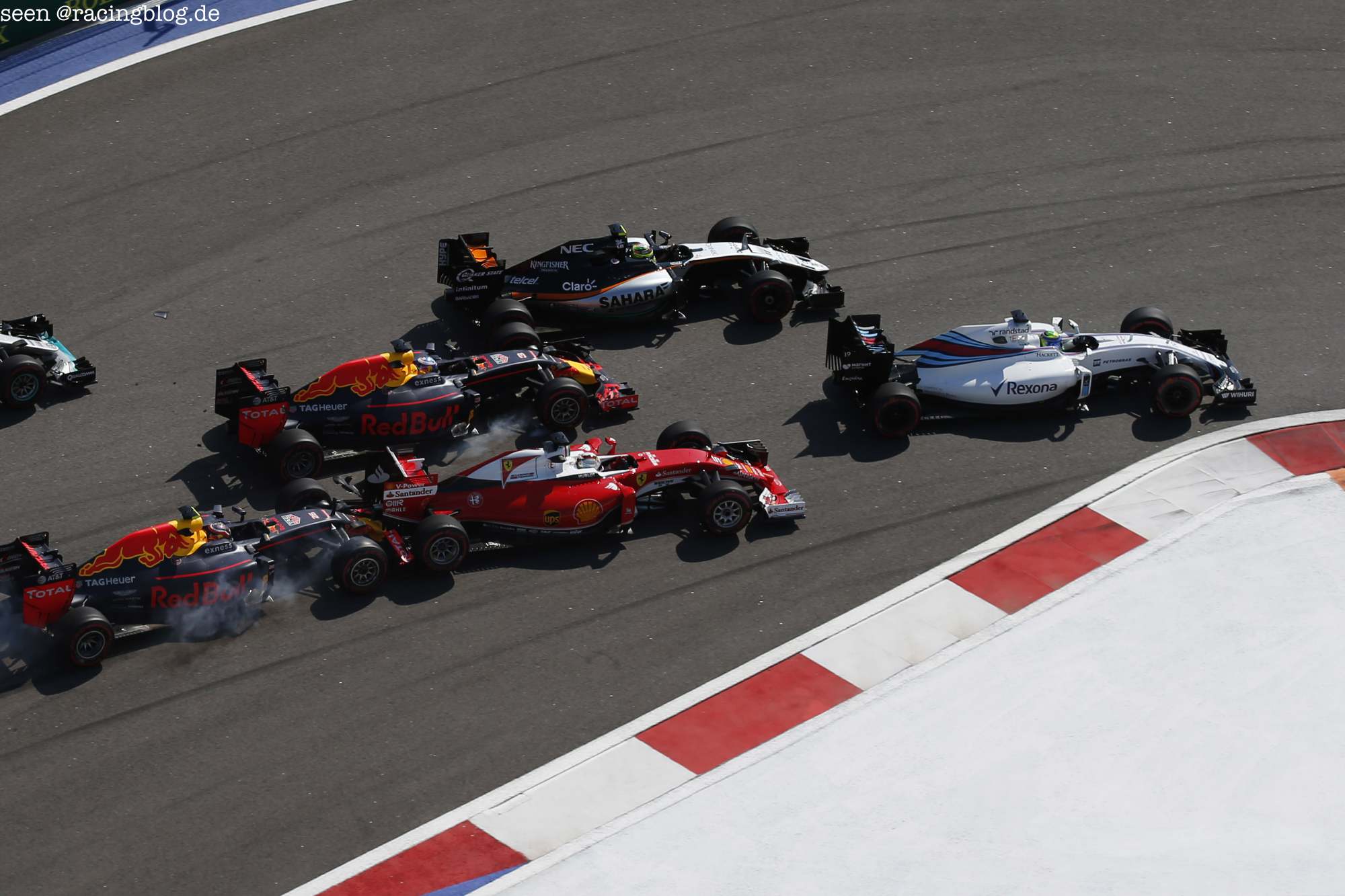 F1_Race_Russia_2016_12