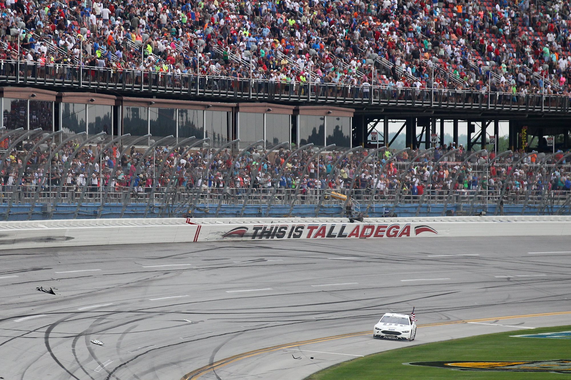 TSS_NSCS_Keselowski_Win_050116