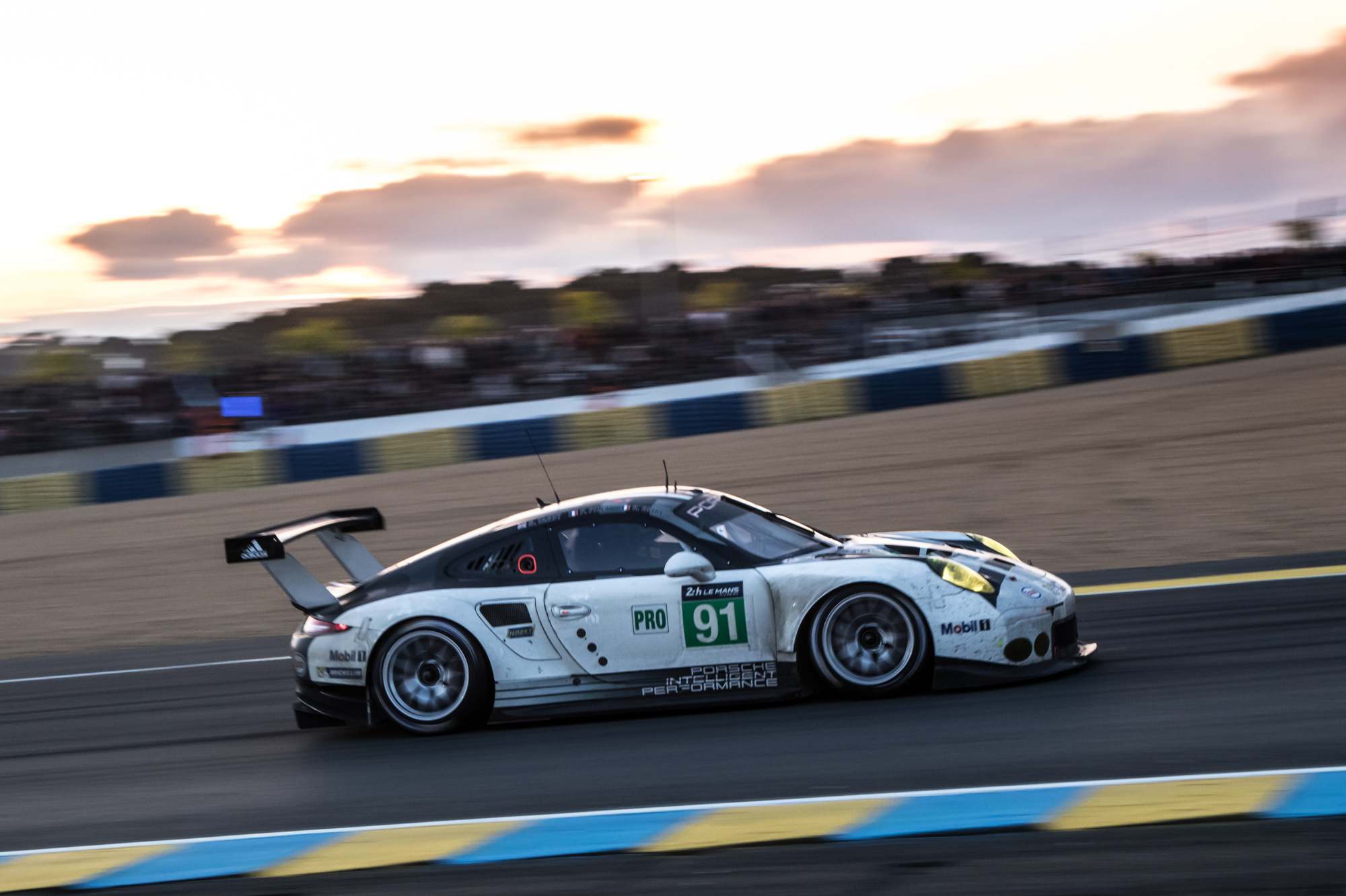 #91 PORSCHE MOTORSPORT (DEU) / MICHELIN / PORSCHE 911 RSR (2016) / Patrick PILET (FRA) / Kevin ESTRE (FRA) / Nick TANDY (GBR)Le Mans 24 Hour – Circuit des 24H du Mans – Le Mans – France