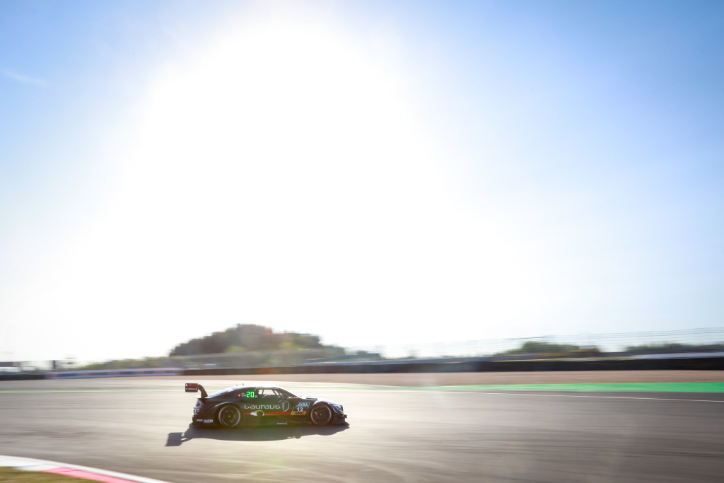 Motorsports: DTM race Nuerburgring