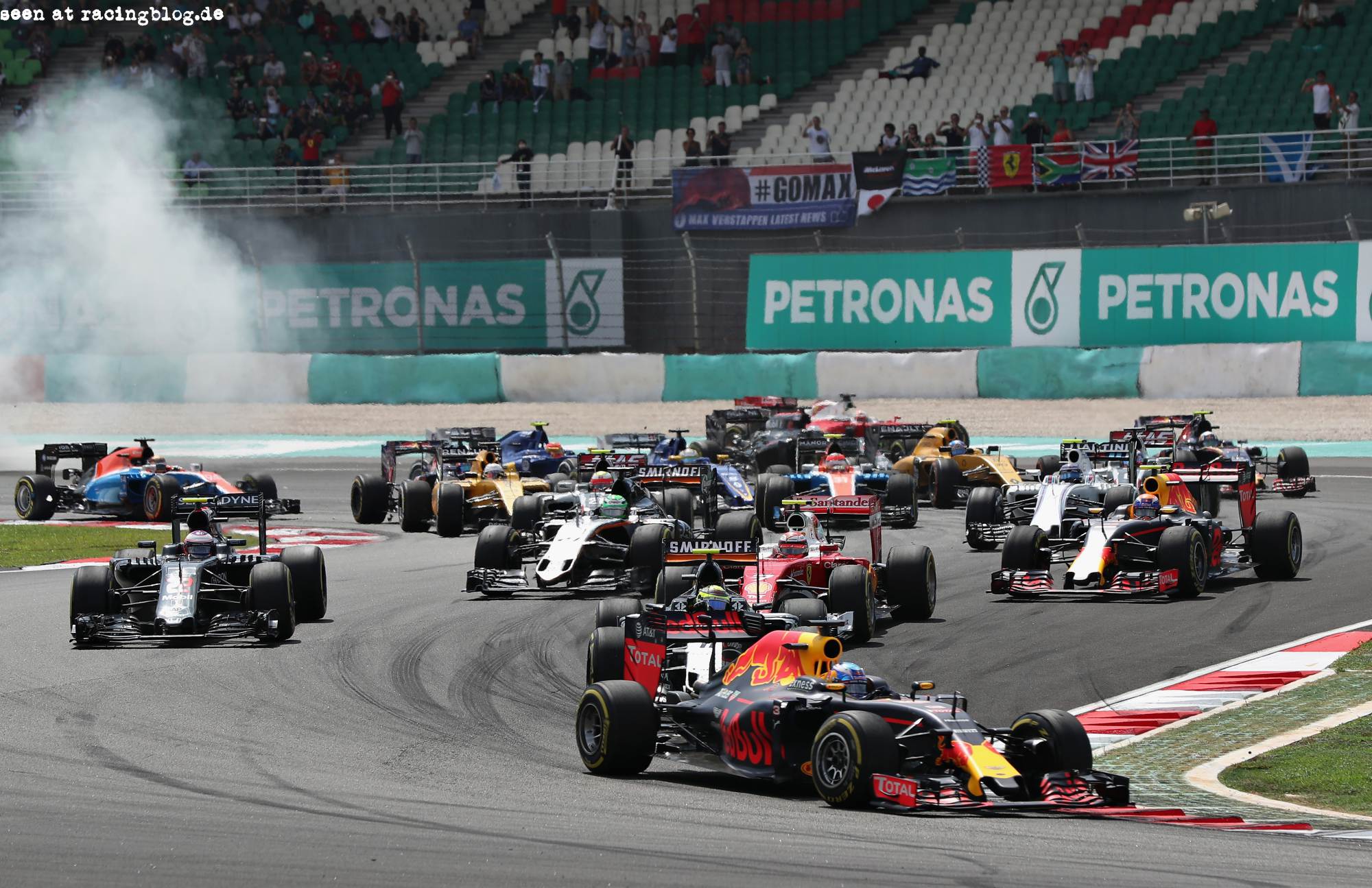 f1_race_malaysia_2016_19