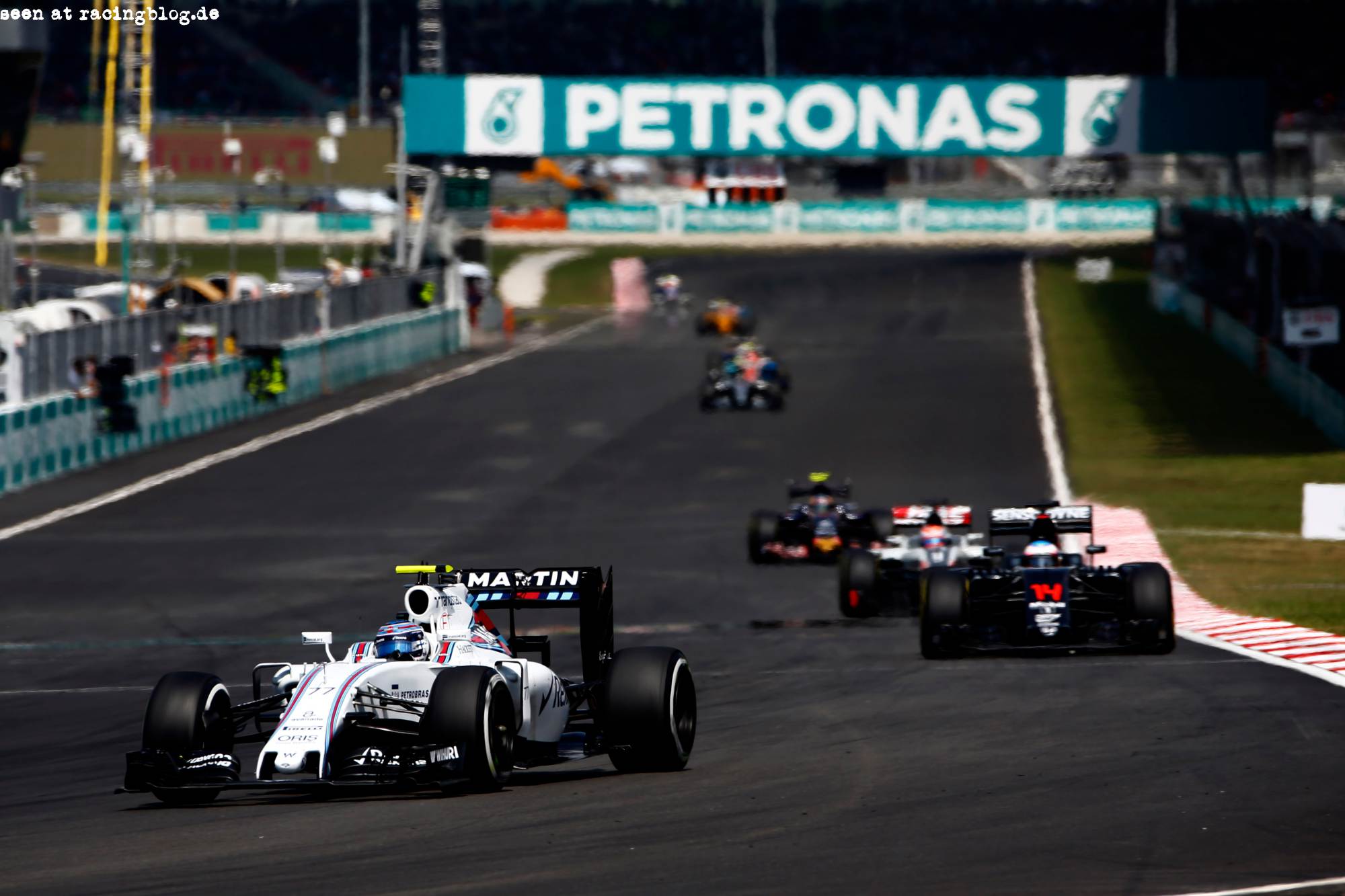 f1_race_malaysia_2016_23